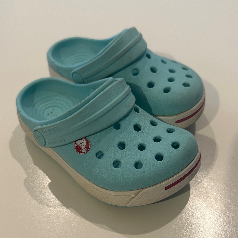 Toddler Crocs size 6-7
